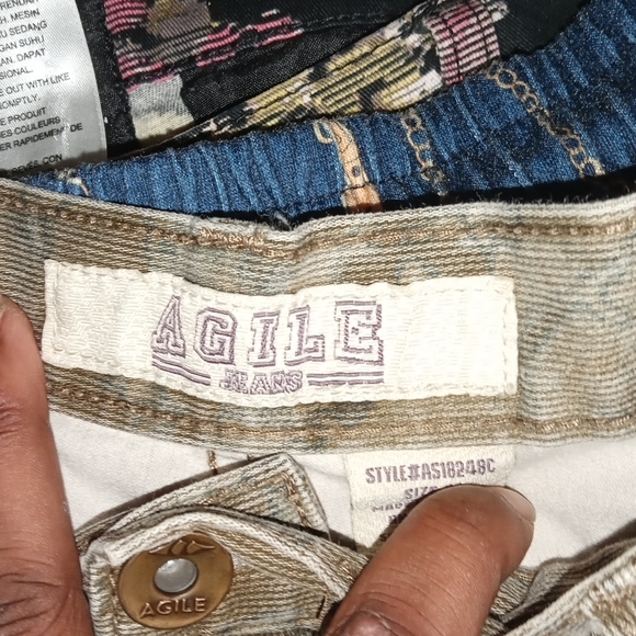 Corduroy Shorts - Picture 3 of 3